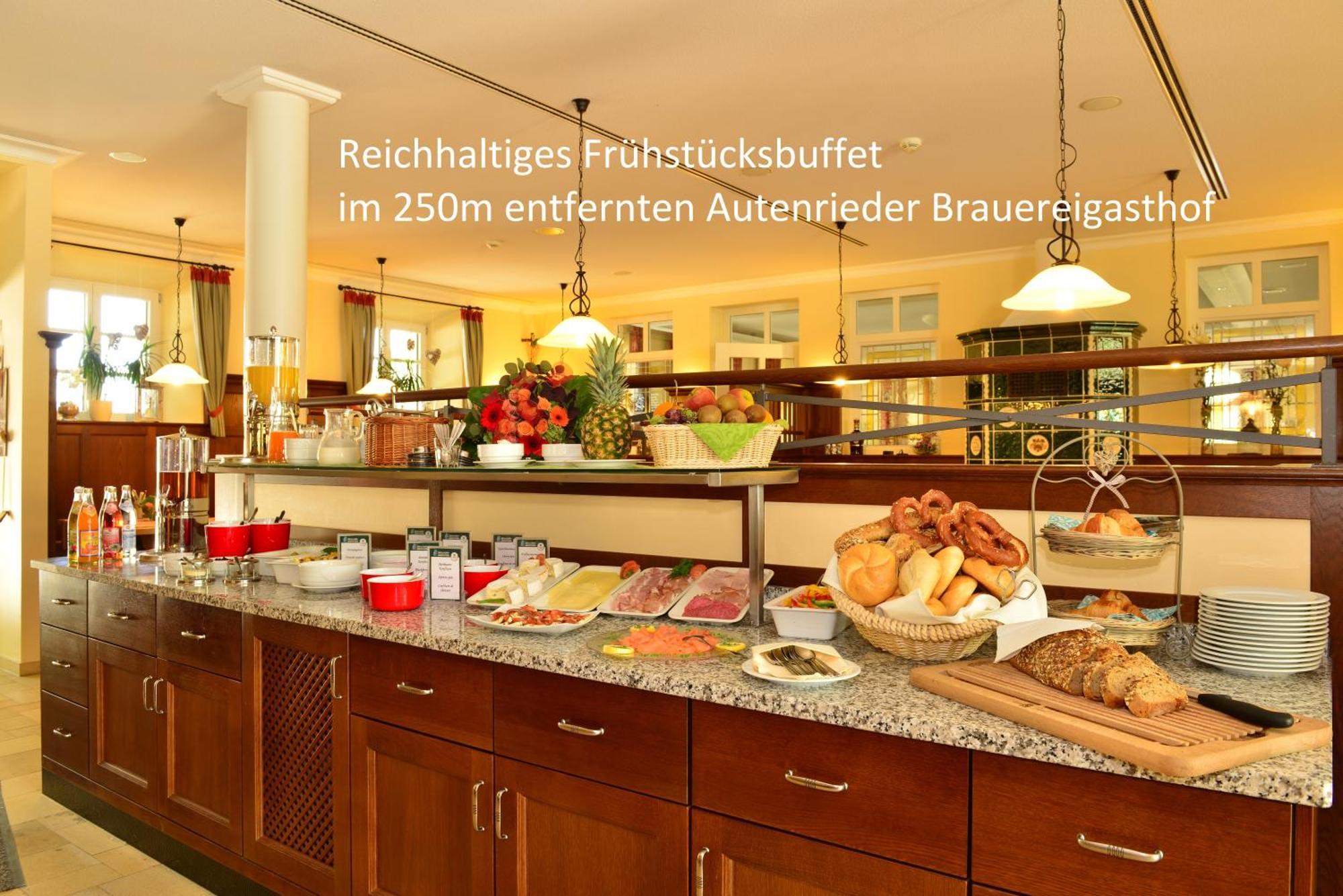 Gästehaus Schlossbräu Ichenhausen Exterior foto